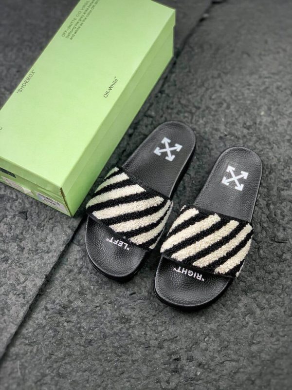 OFF-WHITE FLYKNIT STRIPE SLIDES