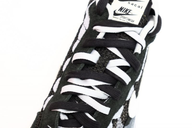VAPORWAFFLE SACAI BLACK WHITE - Image 4