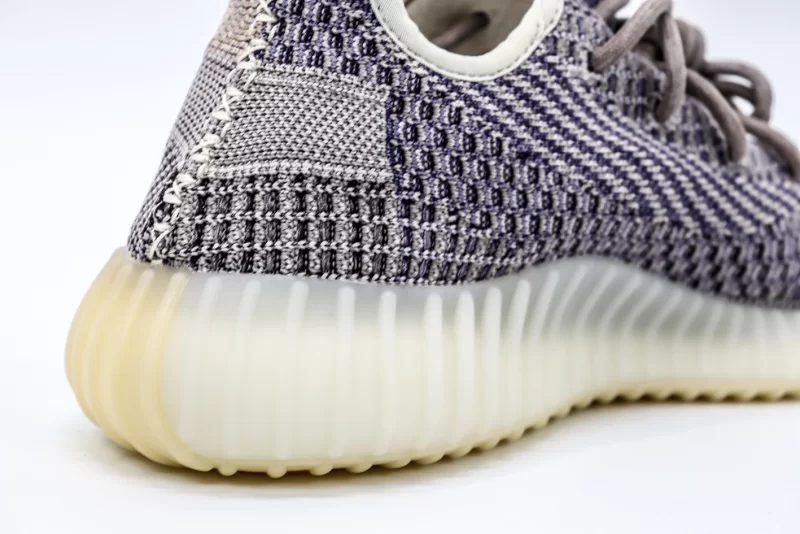 YEEZY 350 V2 ASH PEARL REPLICA - Image 3