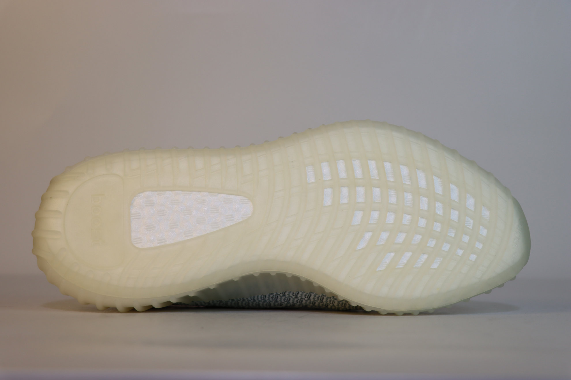 YEEZ 350 V2 CLOUD WHITE REFLECTIVE REPLICA FW 5317 - Image 3