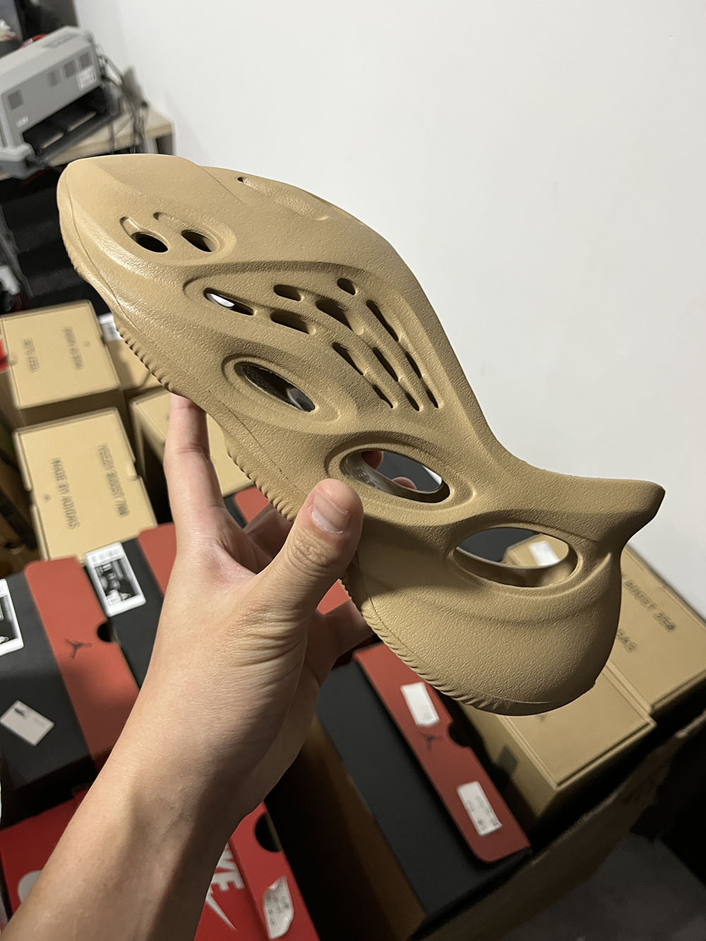 Yeezy Foam Runner 'Ochre' - Image 3