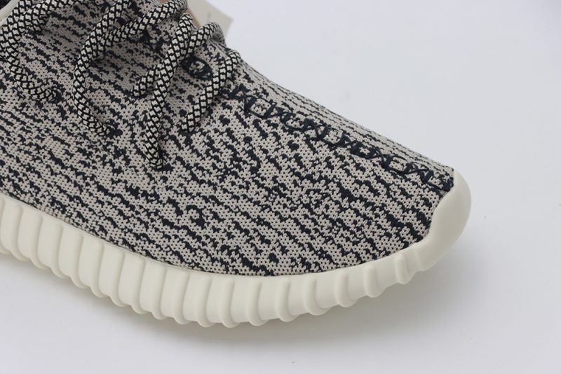 Yeezy 350 'Turtle Dove'(2022) - Image 2