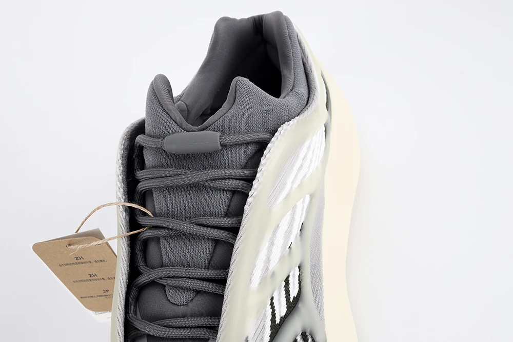 Yeezy 700 V3 Fade Salt - Image 4