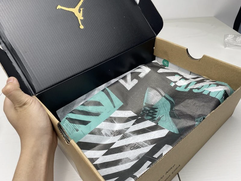 OFF-WHITE x AIR JORDAN 1 CHICAGO REPLICA