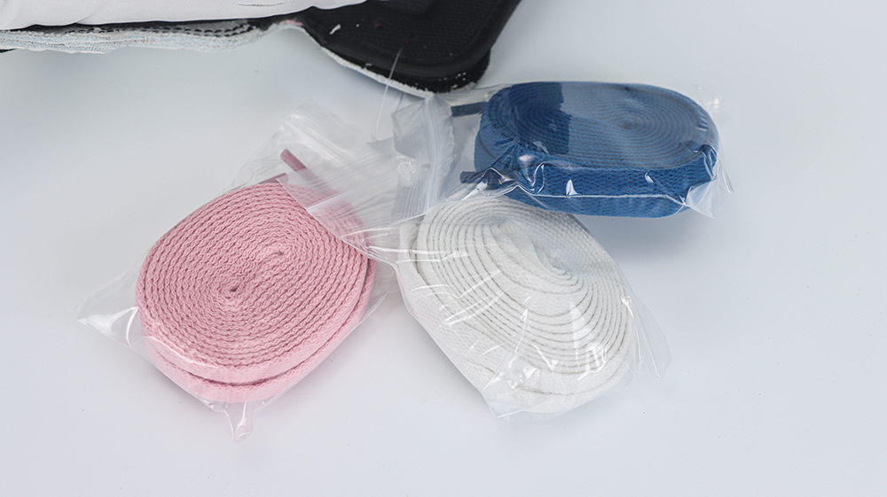 the 3 colors laces