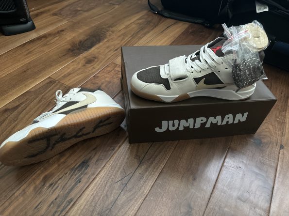 Image #1 from Sneaker604