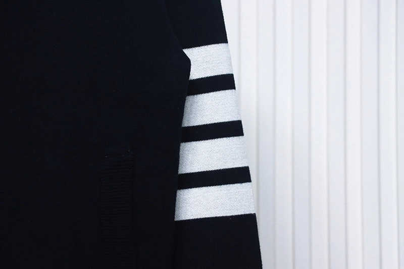 Crab Zipper Baseball Jacket - Image 8