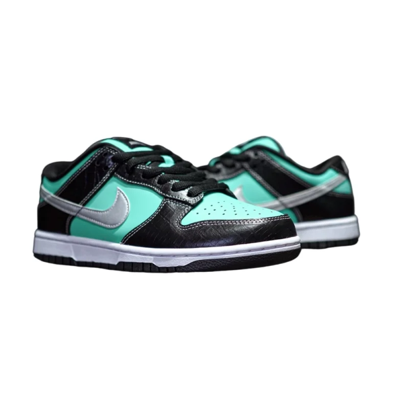 Dunk Low Diamond Supply Co.