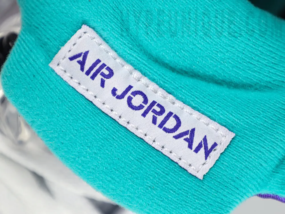 Jordan Woven Label