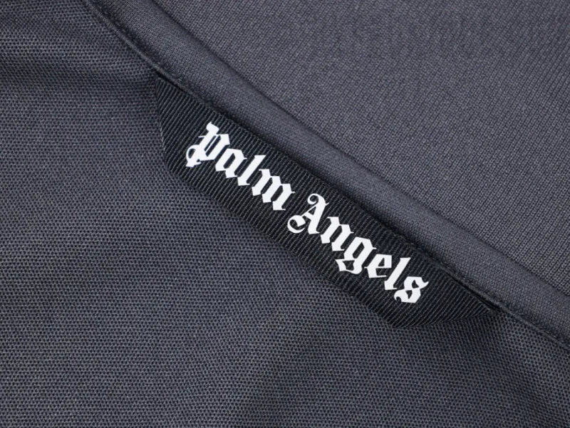 the neck tag
