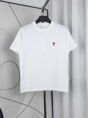 AMI Heart Logo Embroidered T-shirt