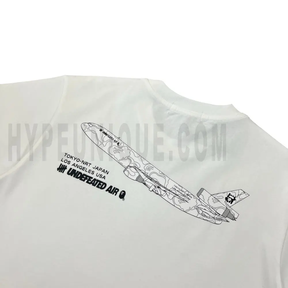 Close-up detail of the graphic artwork printed on the jersey's back panel