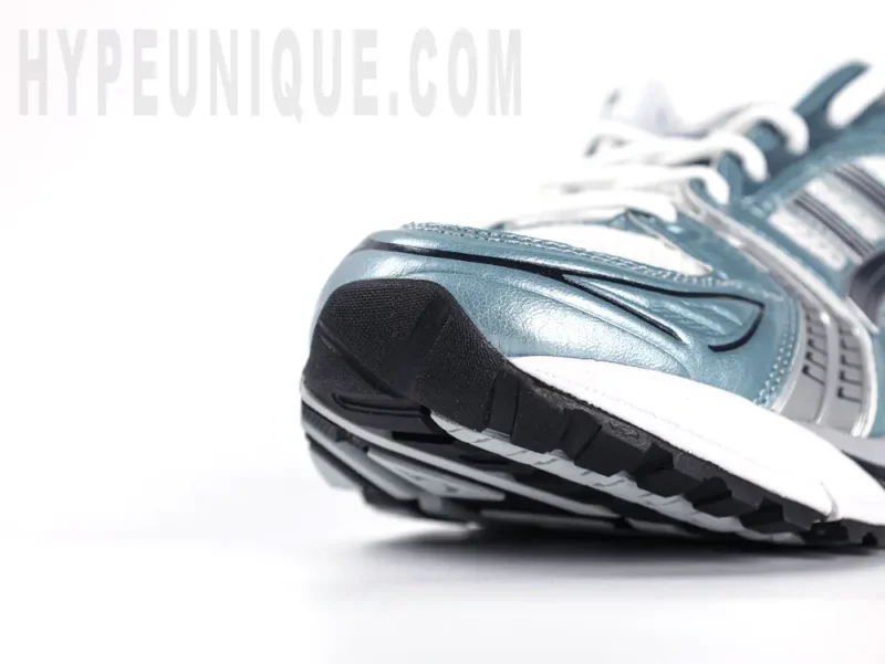 the toe box