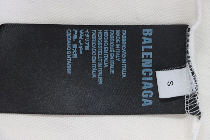 Hand-Painted BB Letter Logo Printed T-Shirt