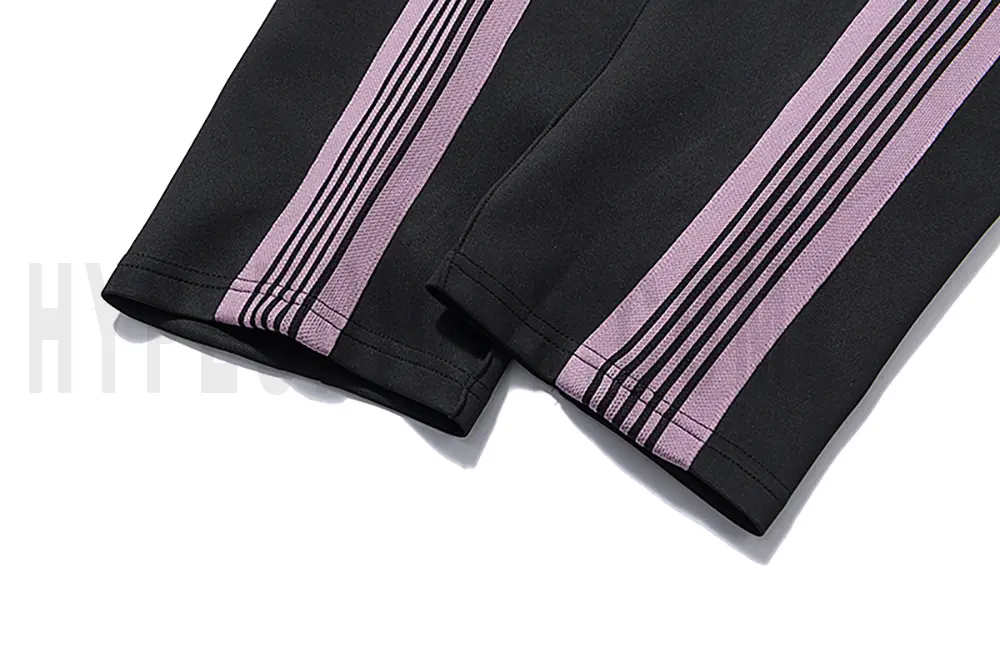 Hem slit seam detail.