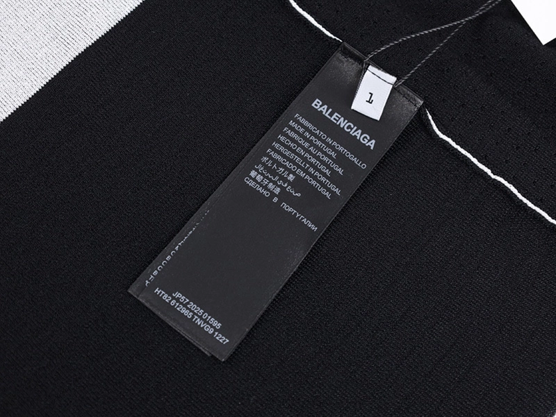 01 Logo Vest