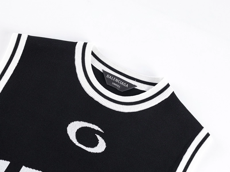 01 Logo Vest
