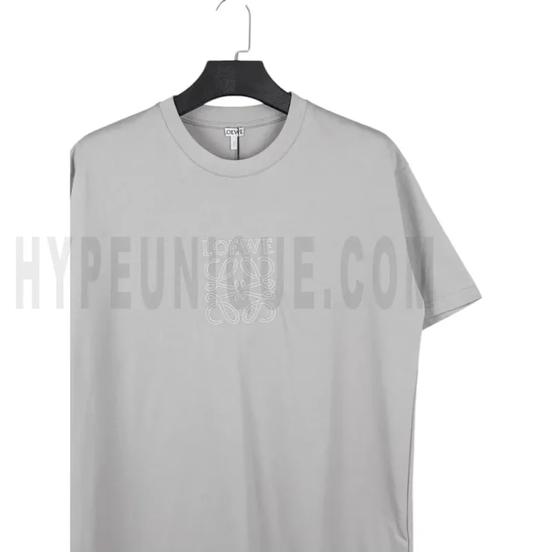 The front of the gray clothes