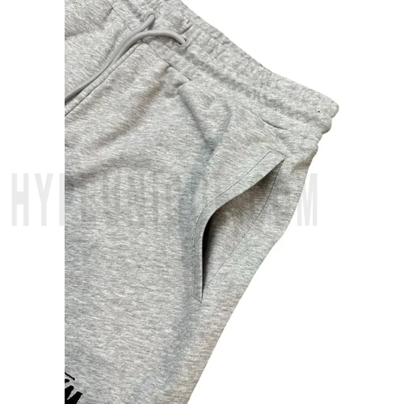 Pocket detail image of the shorts