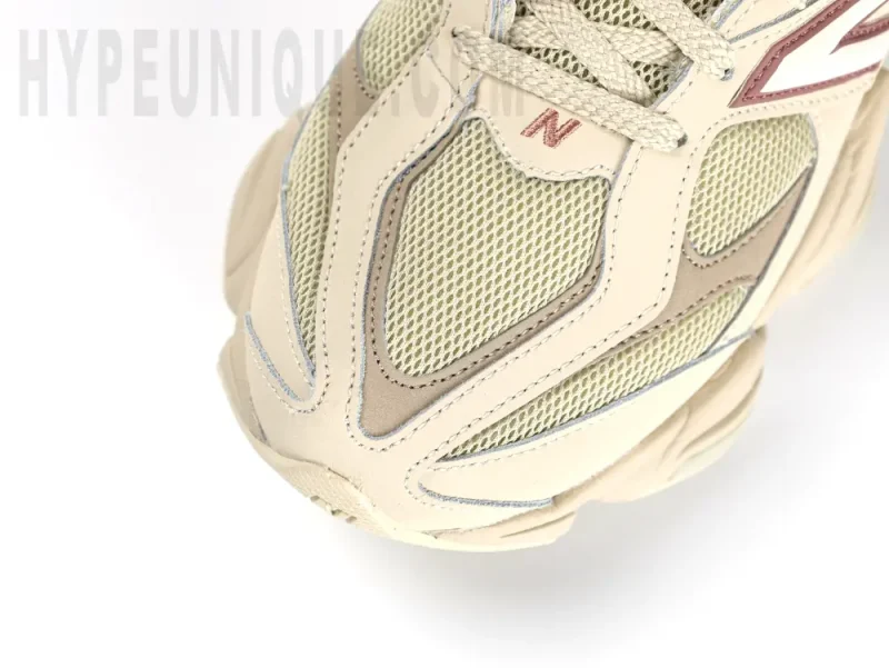 the beige toe