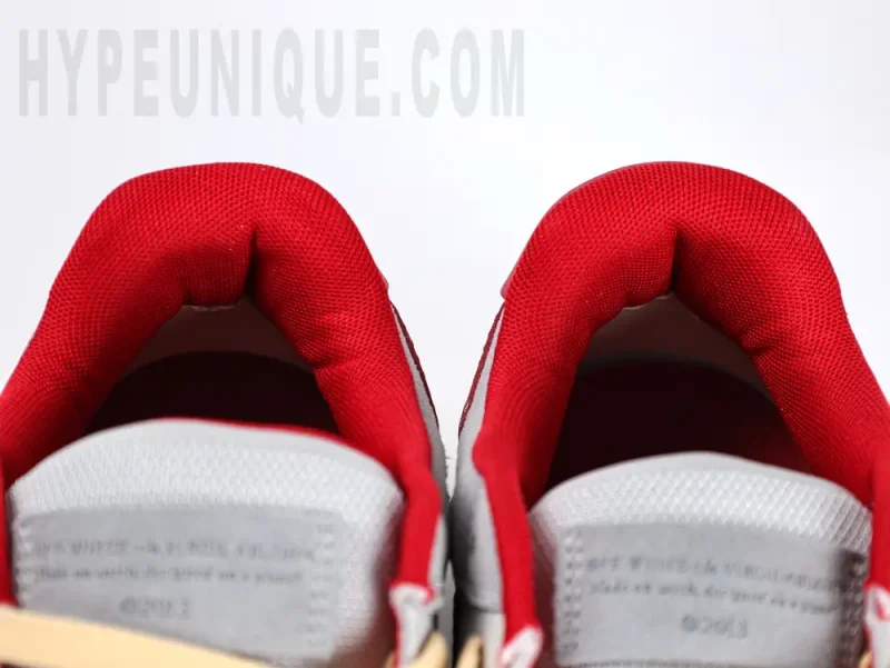 the red shoe mouth