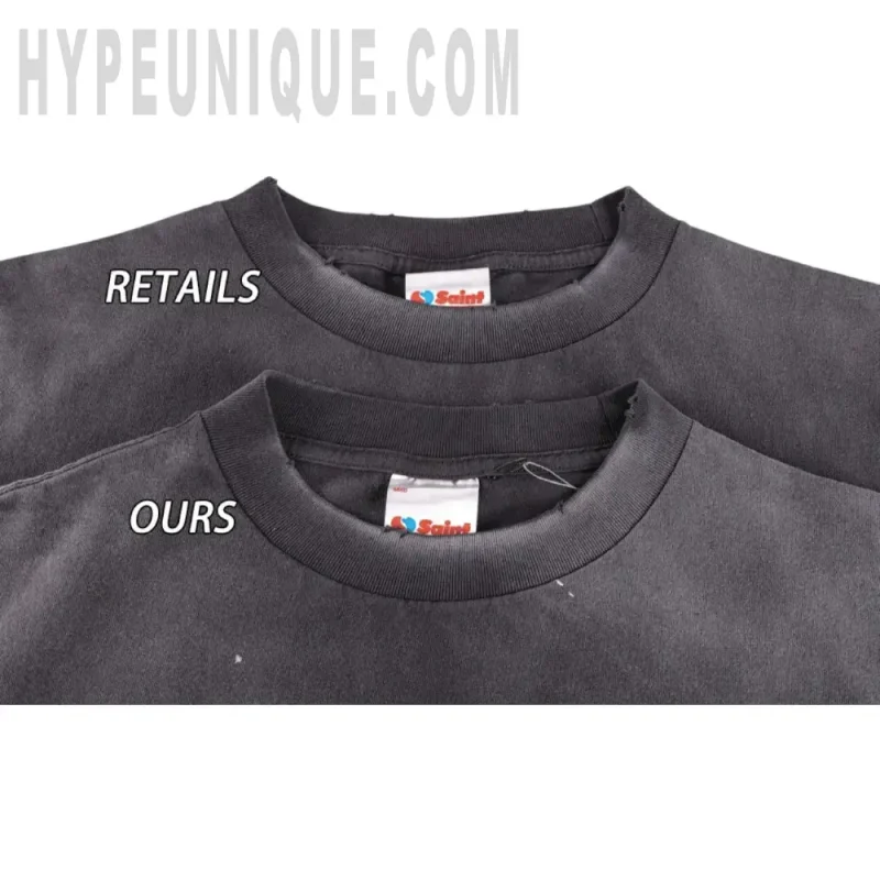 Close-up of the collar detail