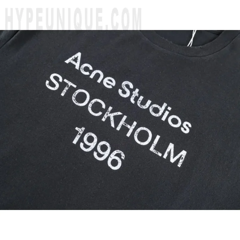 Printed graphic on the front of the garment