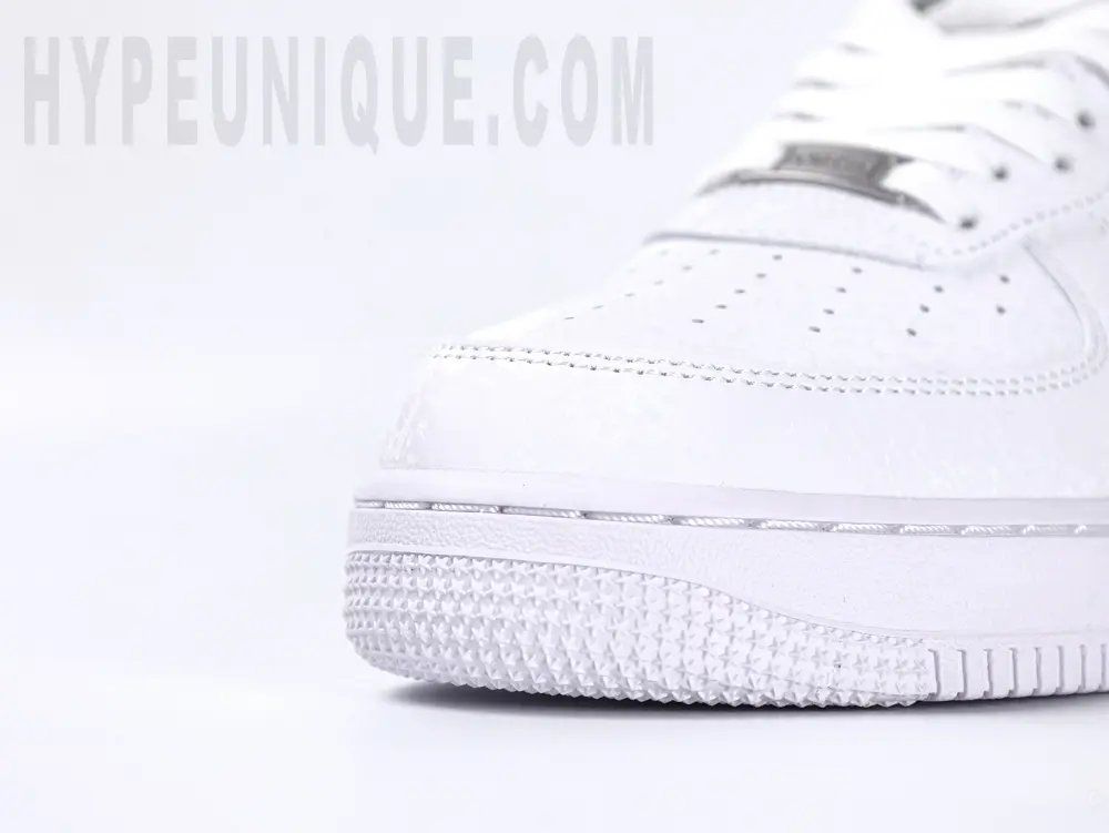 the white toe