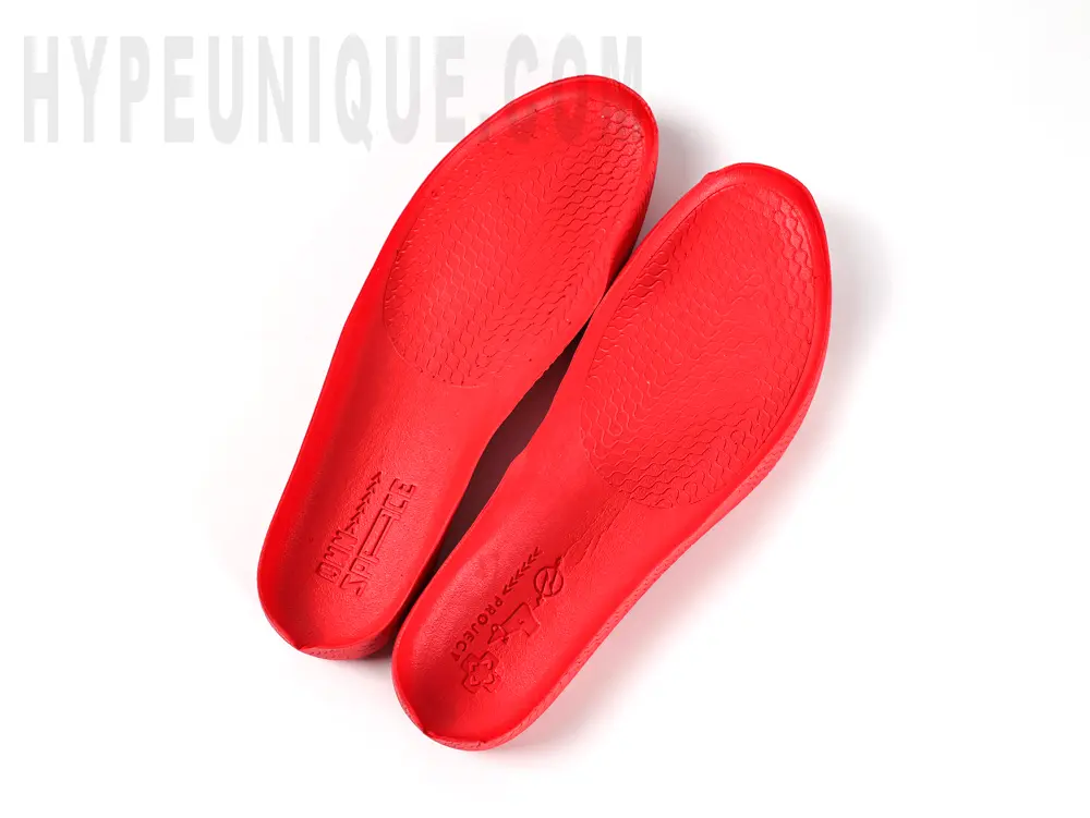the red insole