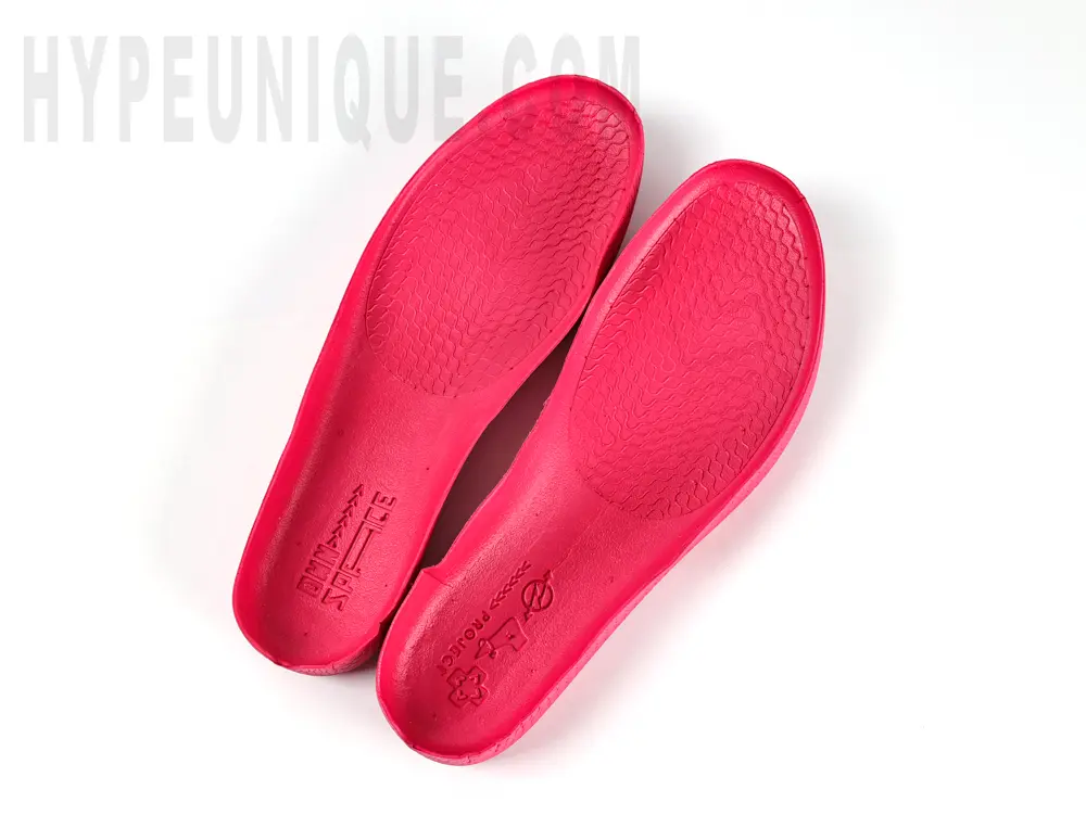 the red insole