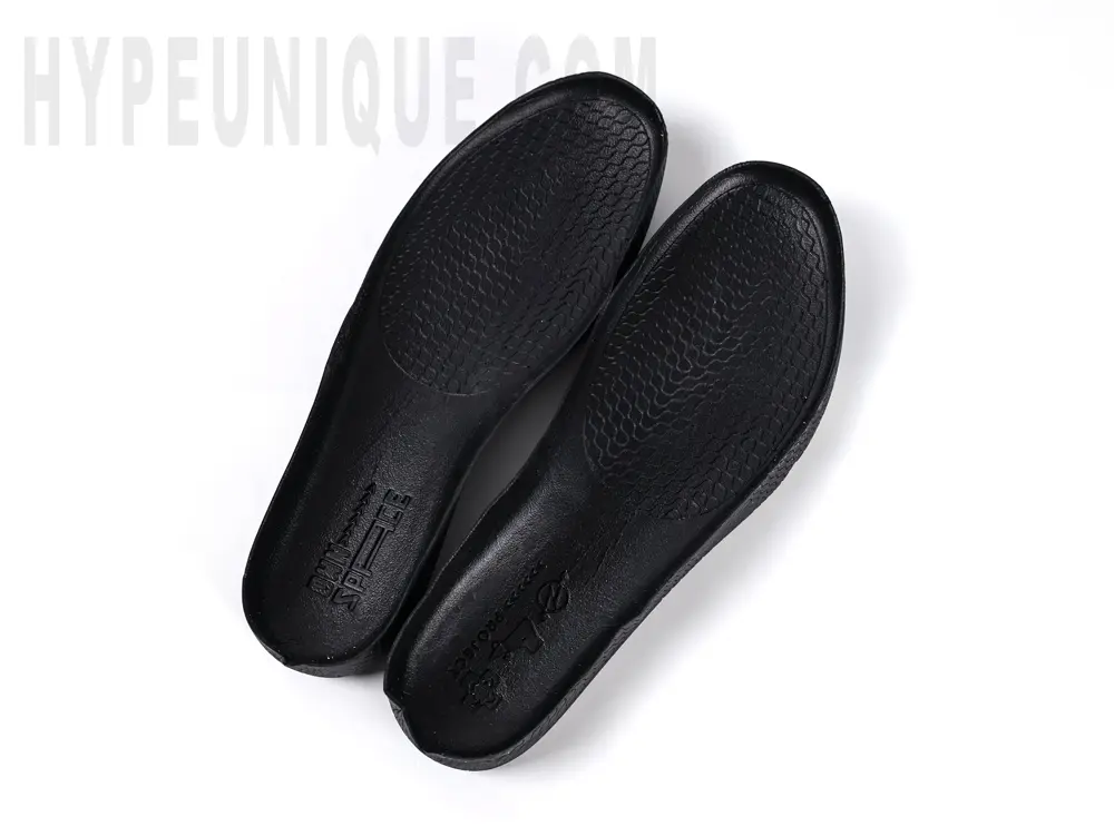 the black insole