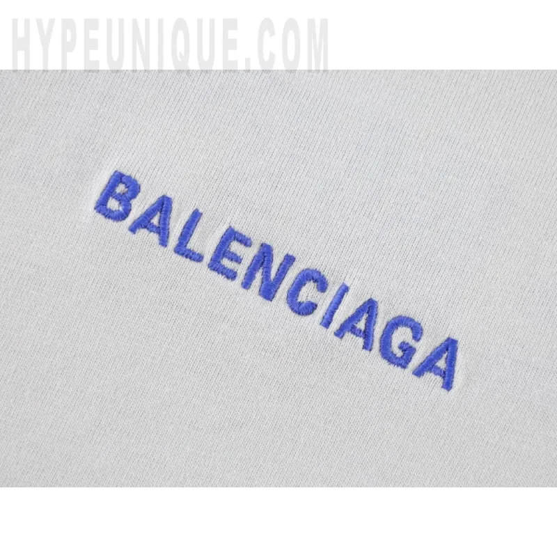 Printed graphic on the front of the garment