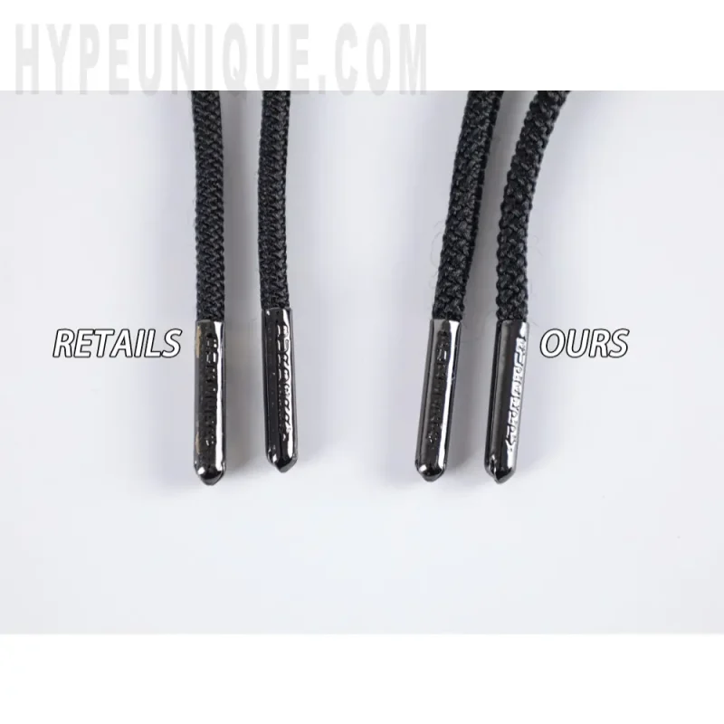 A pair of black laces