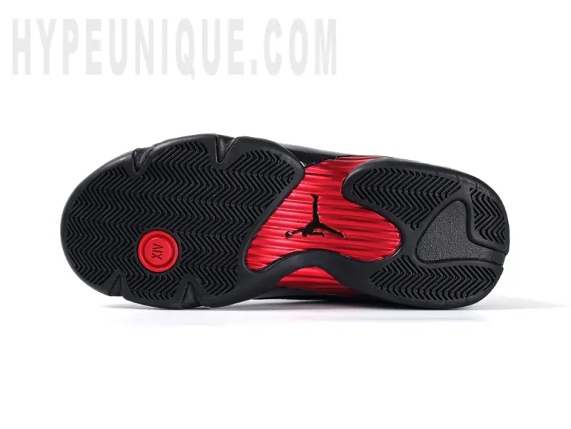 the black and red outosle