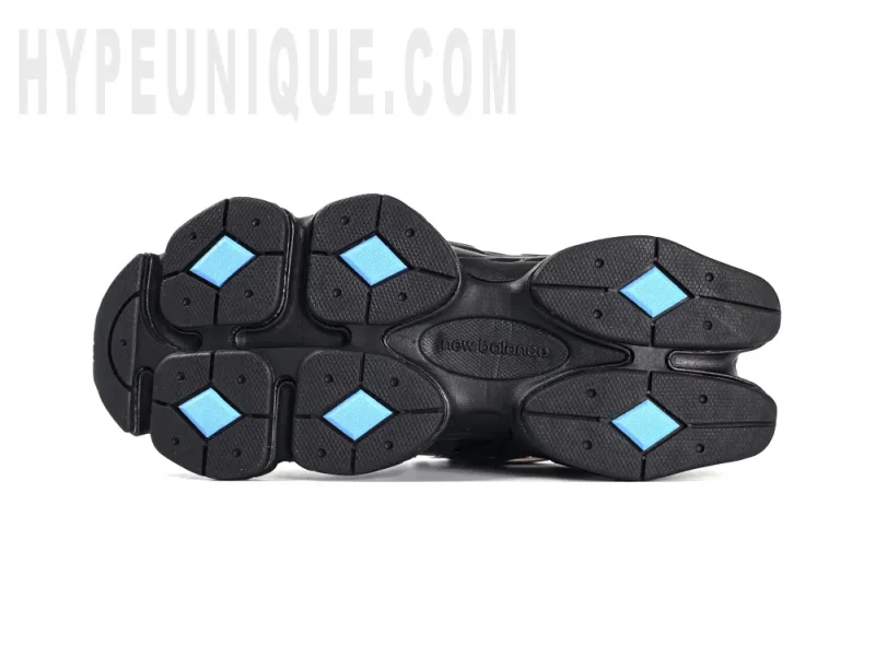 the black insole