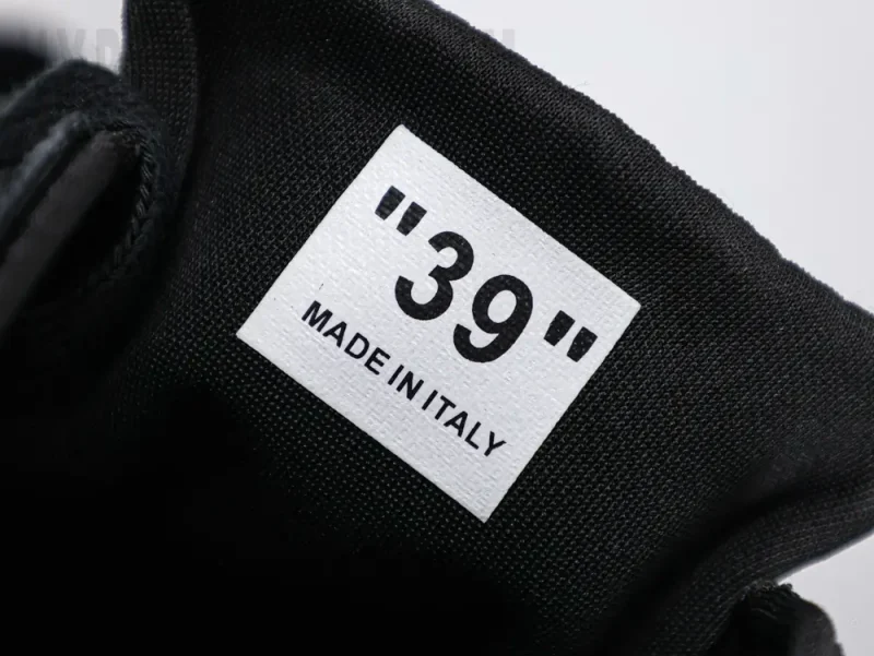 the size 39 logo