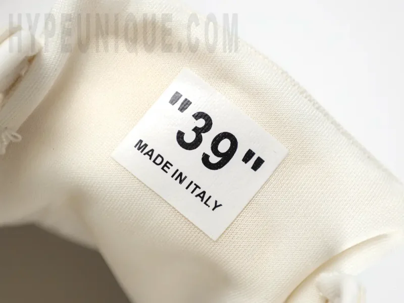 the 39 size logo words