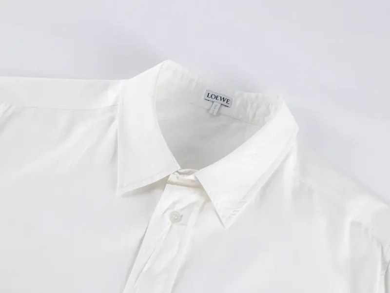 Neckline