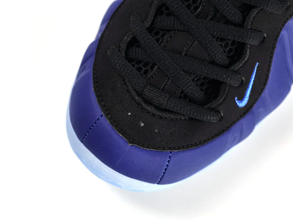 the blue toe