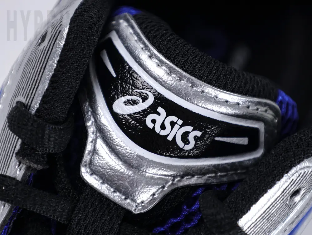 the sliver asics tongue