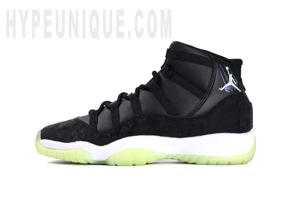 Front view of the outside of the left shoe