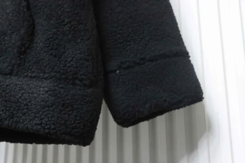 Sleeves and hem
