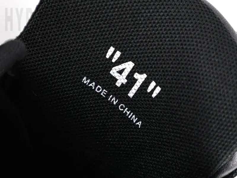 the size logo words on the tongue