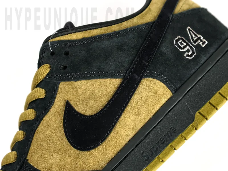 A display of the black swoosh on the outside of the shoe