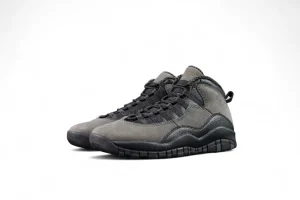 Inside view of the left shoe of the Jordan 10 Retro Shadow (2025)