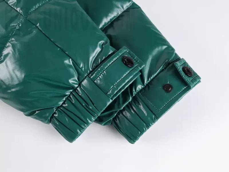 Green sleeve display
