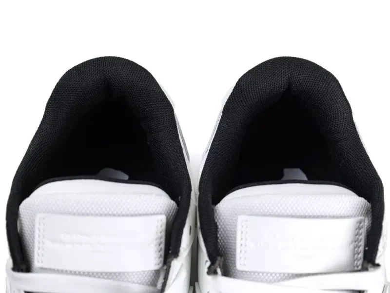 the shoe mouth