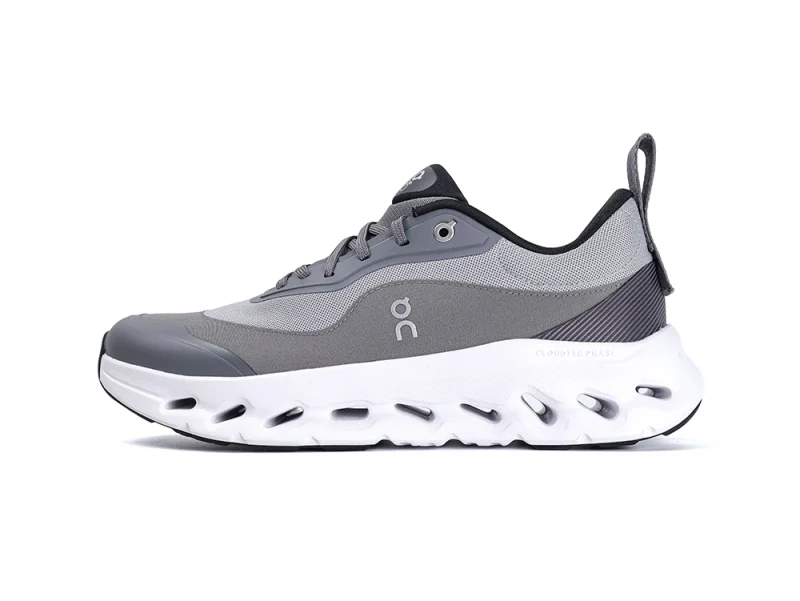 Front view of the left side of the On Cloudtilt 2.0 Grey.