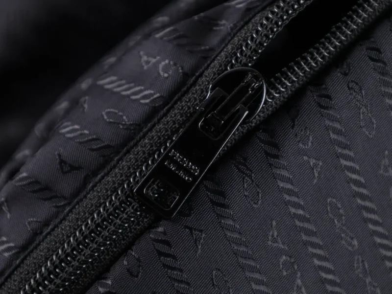 Black zipper