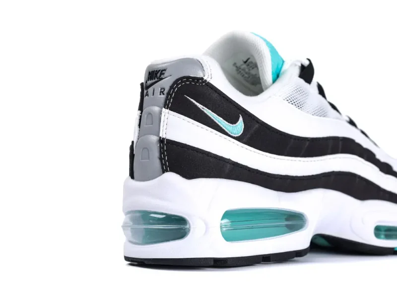 Air Max 95 OG Big Bubble Black Border - Image 12